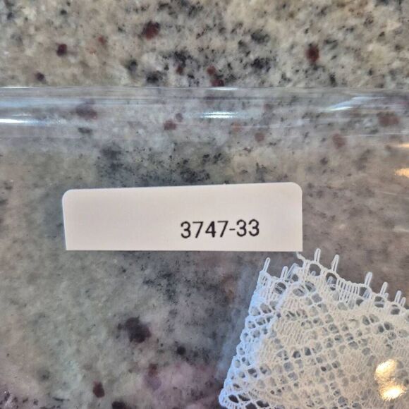 Lace, White Cotton & Nylon, Heirloom type, 1" x 1 yd - Picture 3 of 3